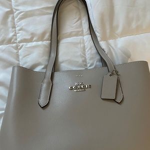 Coach  Leather Shoulder Bag
